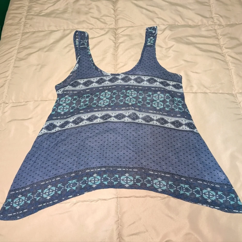 Navajo Pattern Sheer Tank! - Picture 2 of 4